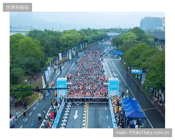 2023年中国路跑赛事蓝皮书显示，全年共举办622场马拉松及半马赛事，激增的办赛需求推高了动态风险管理方案的价值